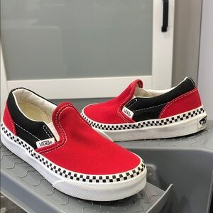 Vans Classic Slip-On Sneakers – Red & Black + Checkered  – Toddler Size 11 US